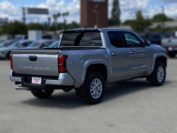 Toyota Tacoma 4WD SR5 Double Cab 5' Bed AT (Natl) 2026