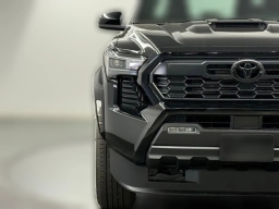 Toyota Tacoma 4WD TRD Sport Double Cab 5' Bed AT (Natl) 2026