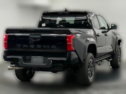 Toyota Tacoma 4WD TRD Sport Double Cab 5' Bed AT (Natl) 2026