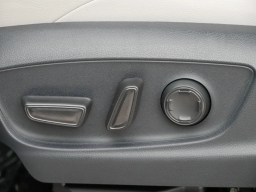 Toyota Tacoma 4WD Limited Double Cab 5' Bed AT (Natl) 2026