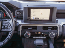 Toyota Tacoma 4WD SR5 Double Cab 5' Bed AT (GS) 2026