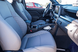 Toyota Tacoma 4WD SR5 Double Cab 5' Bed AT (GS) 2026