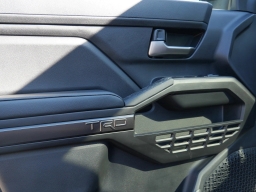 Toyota Tacoma 4WD TRD Sport Double Cab 5' Bed AT (Natl) 2026