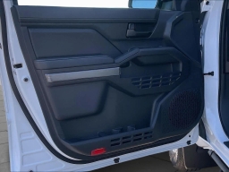 Toyota Tacoma 4WD SR5 Double Cab 6' Bed AT (Natl) 2026