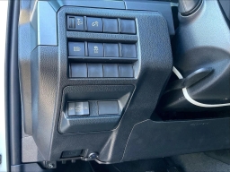 Toyota Tacoma 4WD SR5 Double Cab 6' Bed AT (Natl) 2026