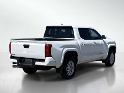 Toyota Tacoma 4WD SR5 Double Cab 5' Bed AT (Natl) 2026