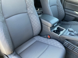 Toyota Tacoma 4WD SR5 Double Cab 5' Bed AT (Natl) 2026
