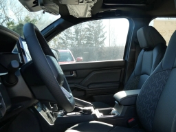 Toyota Tacoma 4WD Limited Double Cab 5' Bed AT (Natl) 2026