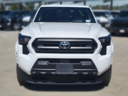 Toyota Tacoma 4WD SR5 Double Cab 6' Bed AT (Natl) 2026