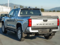 Toyota Tacoma 4WD SR5 Double Cab 5' Bed AT (GS) 2026