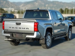 Toyota Tacoma 4WD SR5 Double Cab 5' Bed AT (GS) 2026