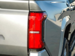 Toyota Tacoma 4WD SR5 Double Cab 5' Bed AT (GS) 2026
