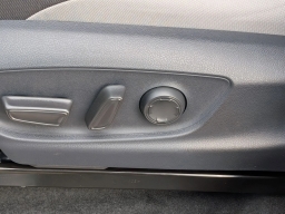 Toyota Tacoma 4WD TRD Off Road Double Cab 5' Bed AT (Natl) 2026