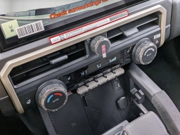 Toyota Tacoma 4WD TRD Off Road Double Cab 5' Bed AT (Natl) 2026