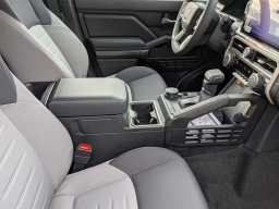 Toyota Tacoma 4WD TRD Off Road Double Cab 5' Bed AT (Natl) 2026