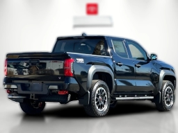 Toyota Tacoma 4WD TRD Off Road Double Cab 5' Bed AT (Natl) 2026