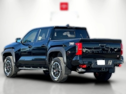 Toyota Tacoma 4WD TRD Off Road Double Cab 5' Bed AT (Natl) 2026