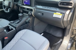 Toyota Tacoma 4WD SR5 Double Cab 5' Bed AT (Natl) 2026