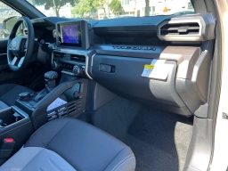 Toyota Tacoma 4WD TRD Off Road Double Cab 5' Bed AT (Natl) 2026