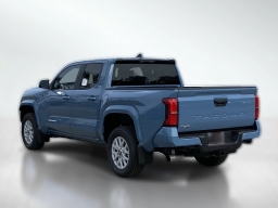Toyota Tacoma 4WD SR5 Double Cab 5' Bed AT (Natl) 2026