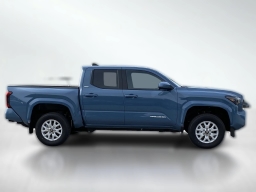 Toyota Tacoma 4WD SR5 Double Cab 5' Bed AT (Natl) 2026