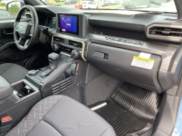 Toyota Tacoma 4WD SR5 Double Cab 5' Bed AT (Natl) 2026