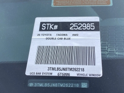 Toyota Tacoma 4WD SR5 Double Cab 5' Bed AT (Natl) 2026