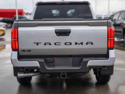 Toyota Tacoma 4WD SR5 Double Cab 5' Bed AT (GS) 2026