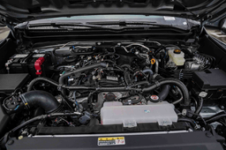 Toyota Tacoma 4WD SR5 Double Cab 5' Bed AT (GS) 2026