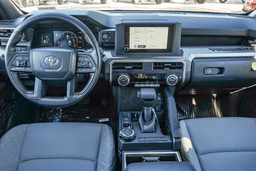 Toyota Tacoma 4WD SR5 Double Cab 5' Bed AT (GS) 2026