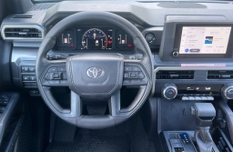 Toyota Tacoma 4WD SR5 Double Cab 5' Bed AT (Natl) 2026