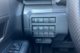 Toyota Tacoma 4WD SR5 Double Cab 5' Bed AT (Natl) 2026