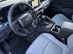 Toyota Tacoma 4WD SR5 Double Cab 5' Bed AT (Natl) 2026