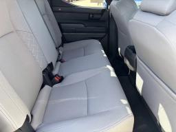 Toyota Tacoma 4WD SR5 Double Cab 5' Bed AT (Natl) 2026