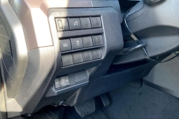 Toyota Tacoma 4WD SR5 Double Cab 5' Bed AT (GS) 2026