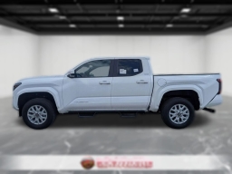 Toyota Tacoma 4WD SR5 Double Cab 5' Bed AT (Natl) 2026