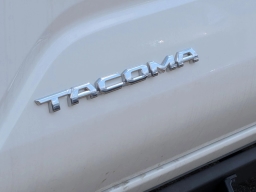 Toyota Tacoma 4WD SR5 Double Cab 5' Bed AT (Natl) 2026