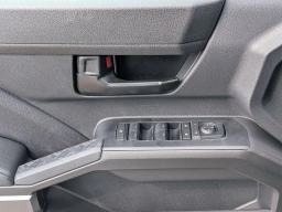 Toyota Tacoma 4WD SR5 Double Cab 5' Bed AT (Natl) 2026