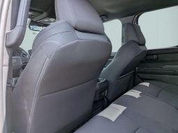 Toyota Tacoma 4WD SR5 Double Cab 5' Bed AT (Natl) 2026