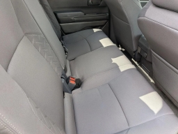 Toyota Tacoma 4WD SR5 Double Cab 5' Bed AT (Natl) 2026