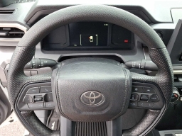 Toyota Tacoma 4WD SR5 Double Cab 6' Bed AT (Natl) 2026