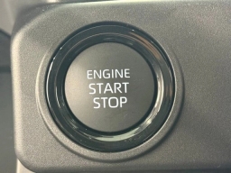 Toyota Tacoma 4WD SR5 Double Cab 5' Bed AT (Natl) 2026