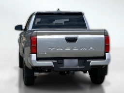 Toyota Tacoma 4WD SR5 Double Cab 5' Bed AT (Natl) 2026