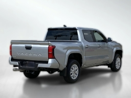 Toyota Tacoma 4WD SR5 Double Cab 5' Bed AT (Natl) 2026