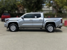 Toyota Tacoma 4WD SR5 Double Cab 5' Bed AT (Natl) 2026