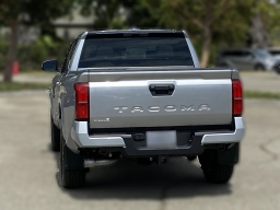 Toyota Tacoma 4WD SR5 Double Cab 5' Bed AT (Natl) 2026