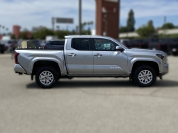 Toyota Tacoma 4WD SR5 Double Cab 5' Bed AT (Natl) 2026