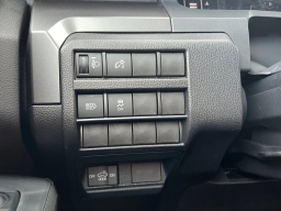 Toyota Tacoma 4WD SR5 Double Cab 6' Bed AT (Natl) 2026