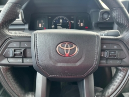 Toyota Tacoma 4WD SR5 Double Cab 6' Bed AT (Natl) 2026