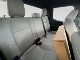 Toyota Tacoma 4WD SR5 Double Cab 6' Bed AT (Natl) 2026